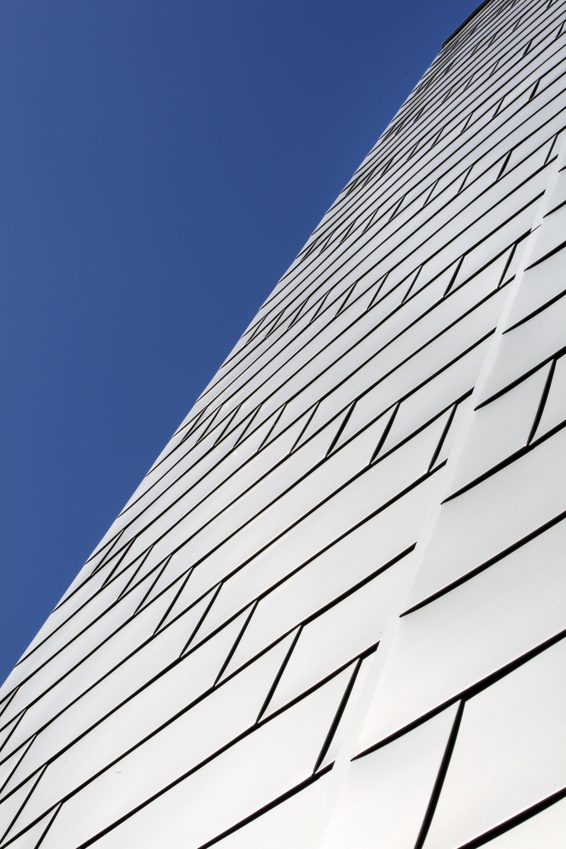 Exterior perspective view of JAX Genomic Medicine in Farmington, Connecticut (CT).